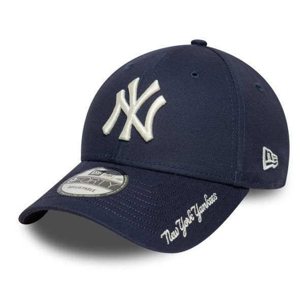 Boné New Era 9FORTY NYYAN marinho vista lateral esquerda mostrando logo bordado